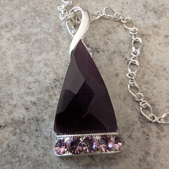 Elegant Purple and Silver Tone Jewelry Set - Picture 4 of 8